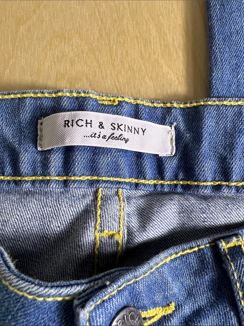 Rich & Skinny Medium Blue Skinny Jeans with Subtle Distressing size 26 - Picture 3 of 10